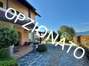 IMMOBILE OPZIONATO - Verbania prima collina, villetta con vista lago  - Rif. 037