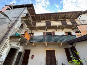 Premeno, appartamento in casa di corte in centro storico - Rif. 060